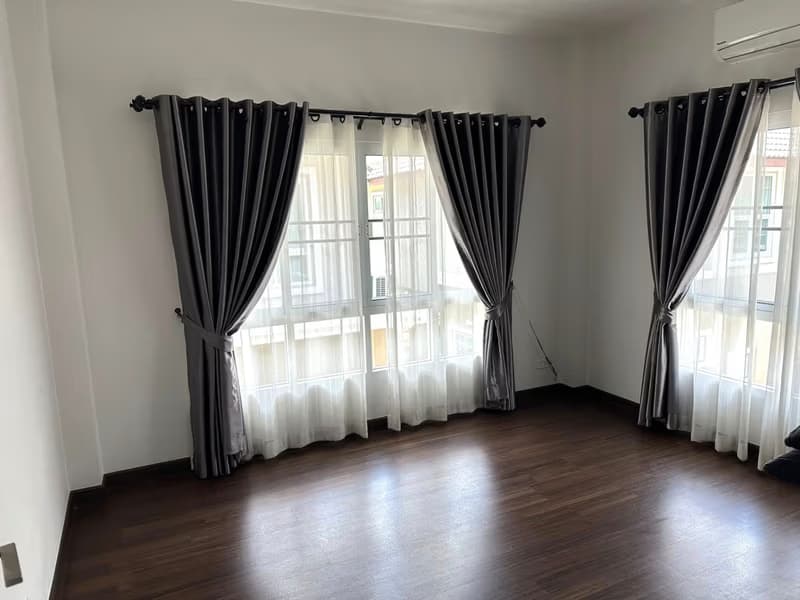 4 Bed House for Rent and Sale in San Kamphaeng