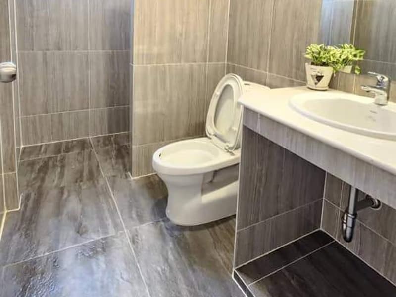 4 Bed Townhouse for Rent and Sale in Hang Dong