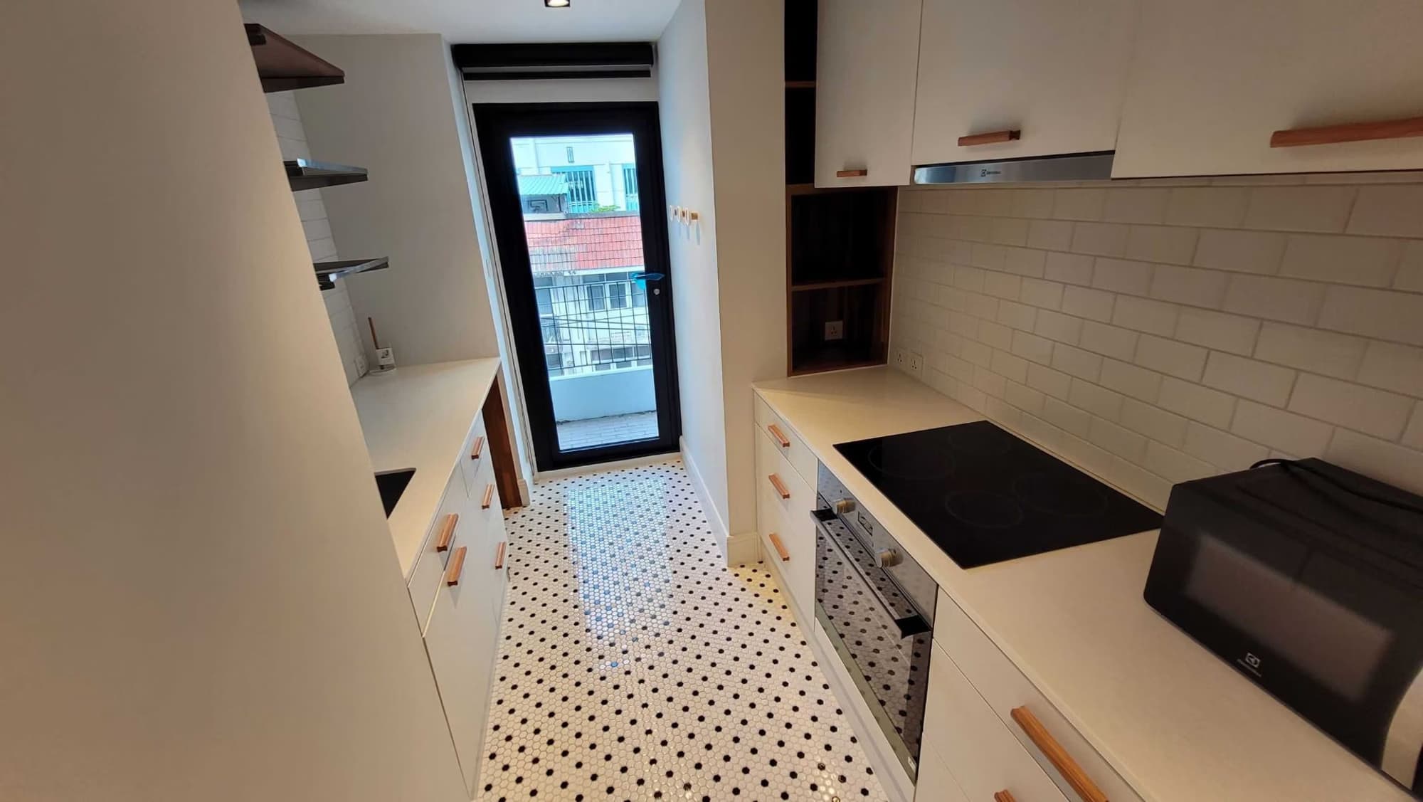 2 Bed Condo for Rent and Sale in Watthana - Image 4