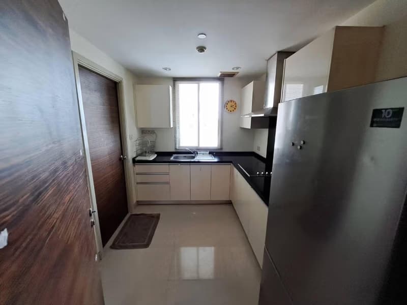 2 Bed Condo for Rent in Khlong San