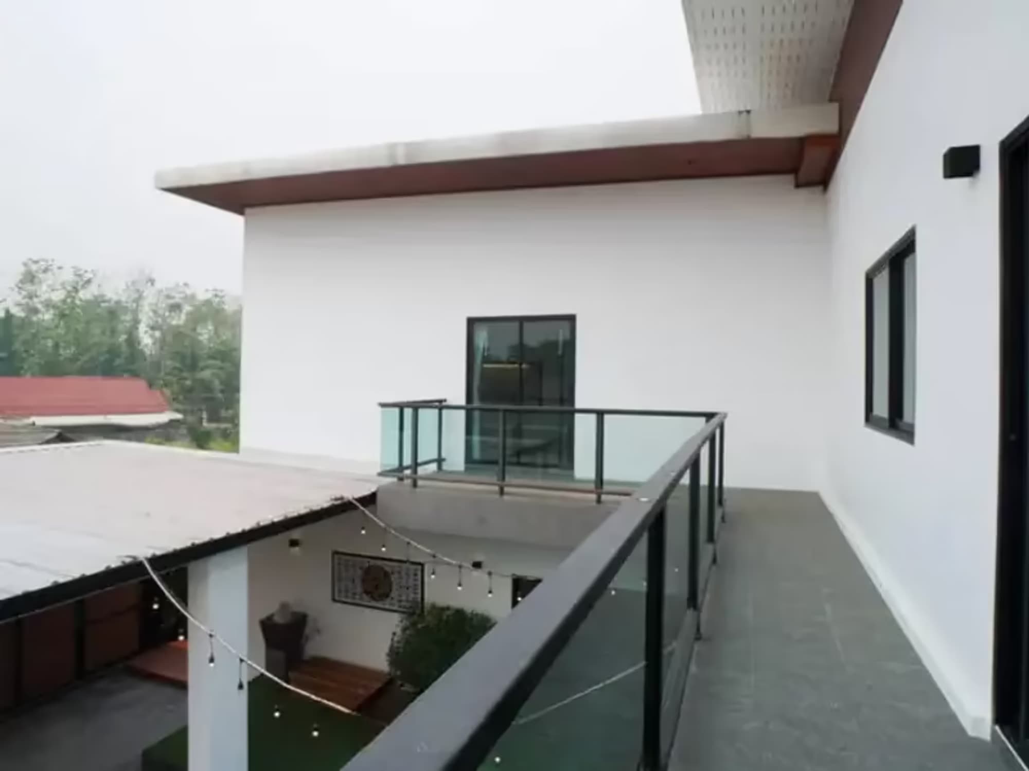 4 Bedroom House - Image 4