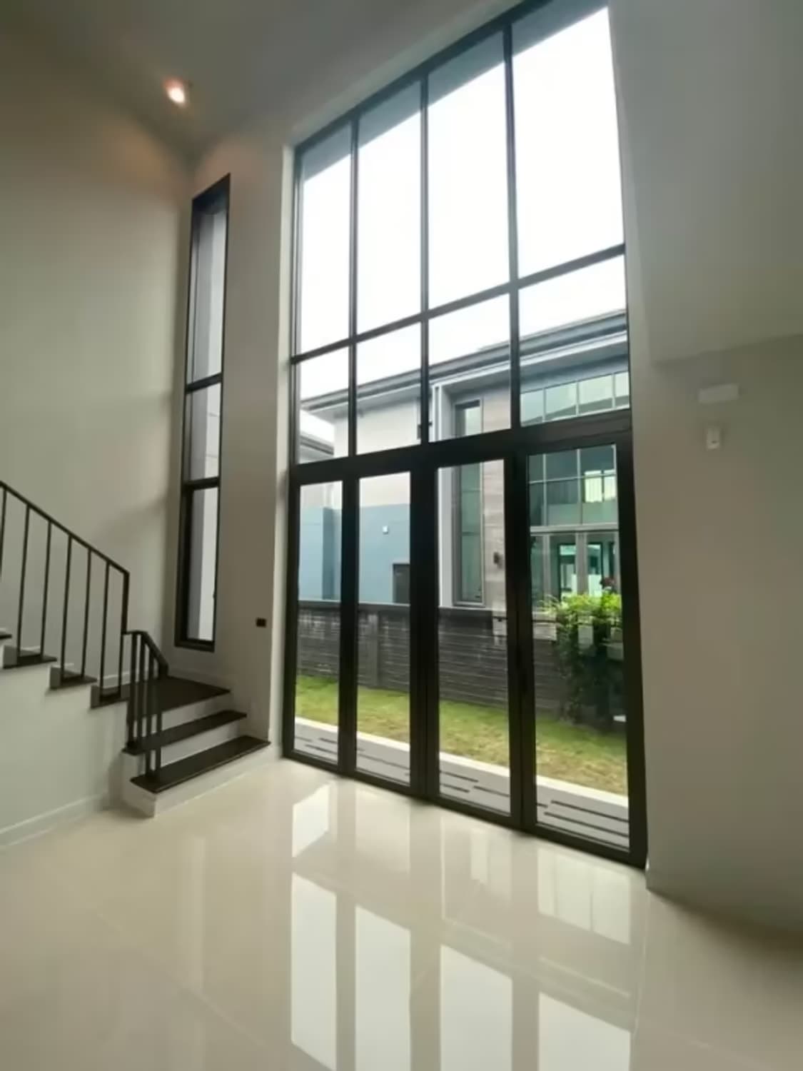 4 Bedroom House - Image 6