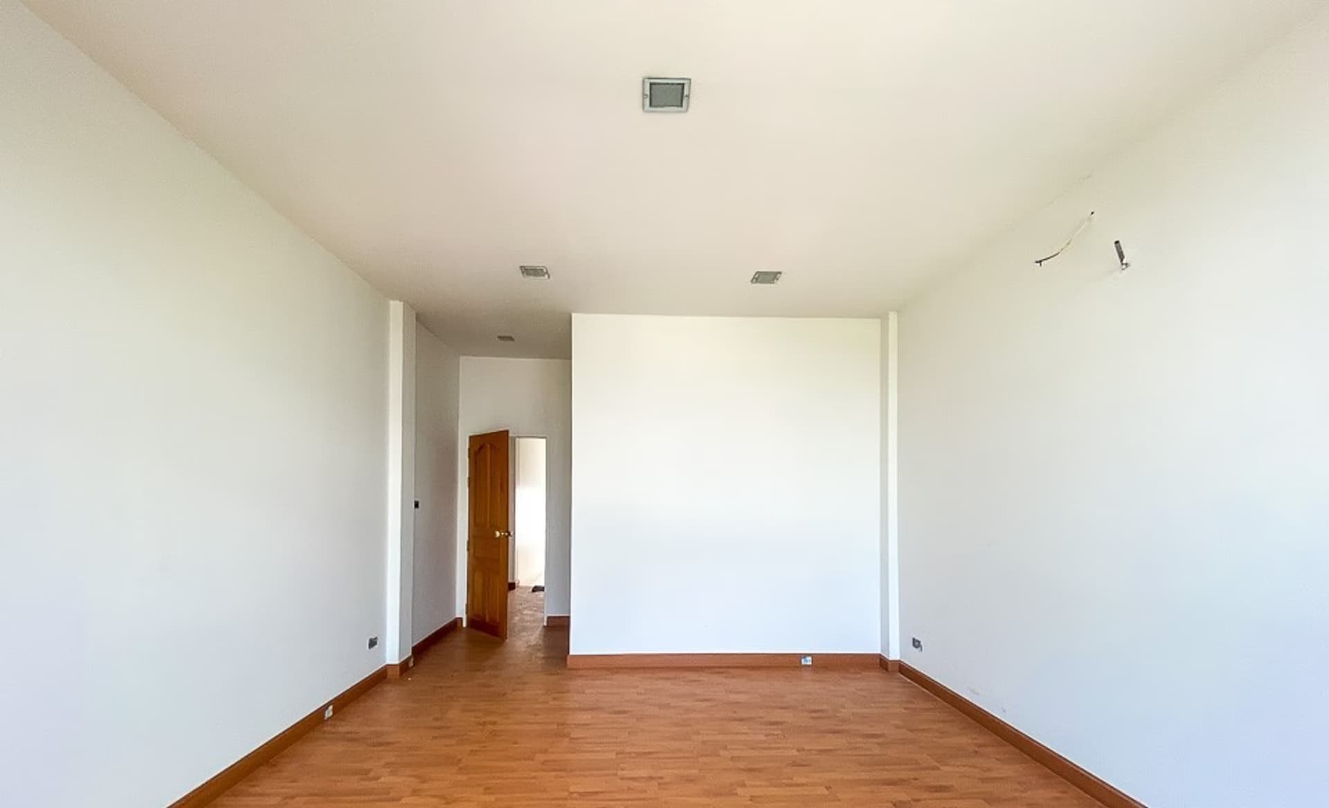 House for Sale, Rent in Hang Dong, Hang Dong. - Image 15