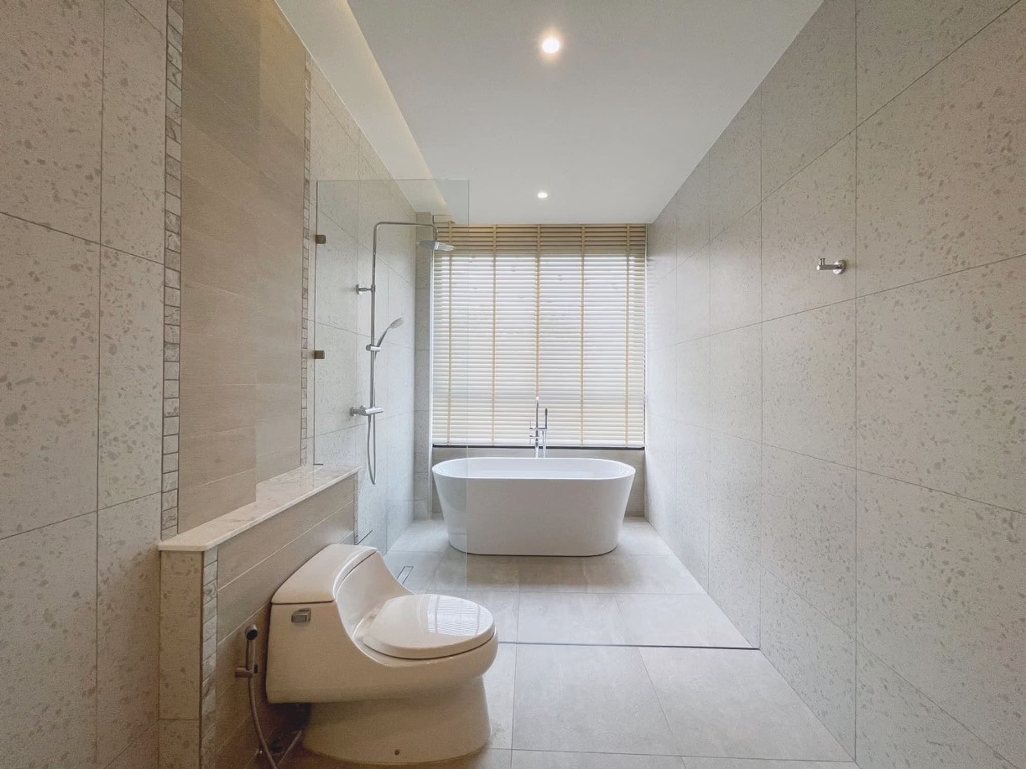 4 Bed House for Rent in San Kamphaeng - Image 9