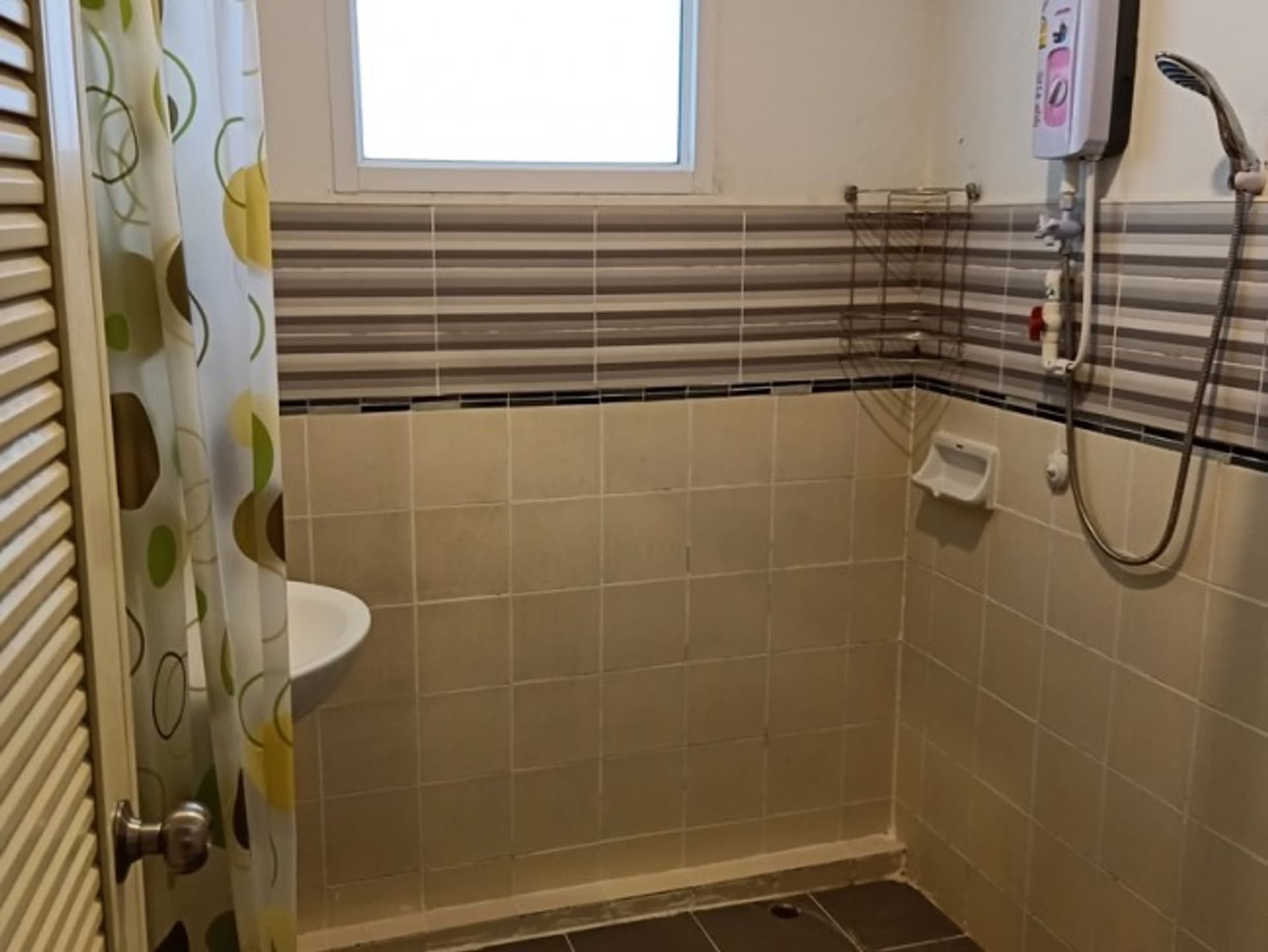 3 Bed House for Rent and Sale in Saraphi District - Image 5