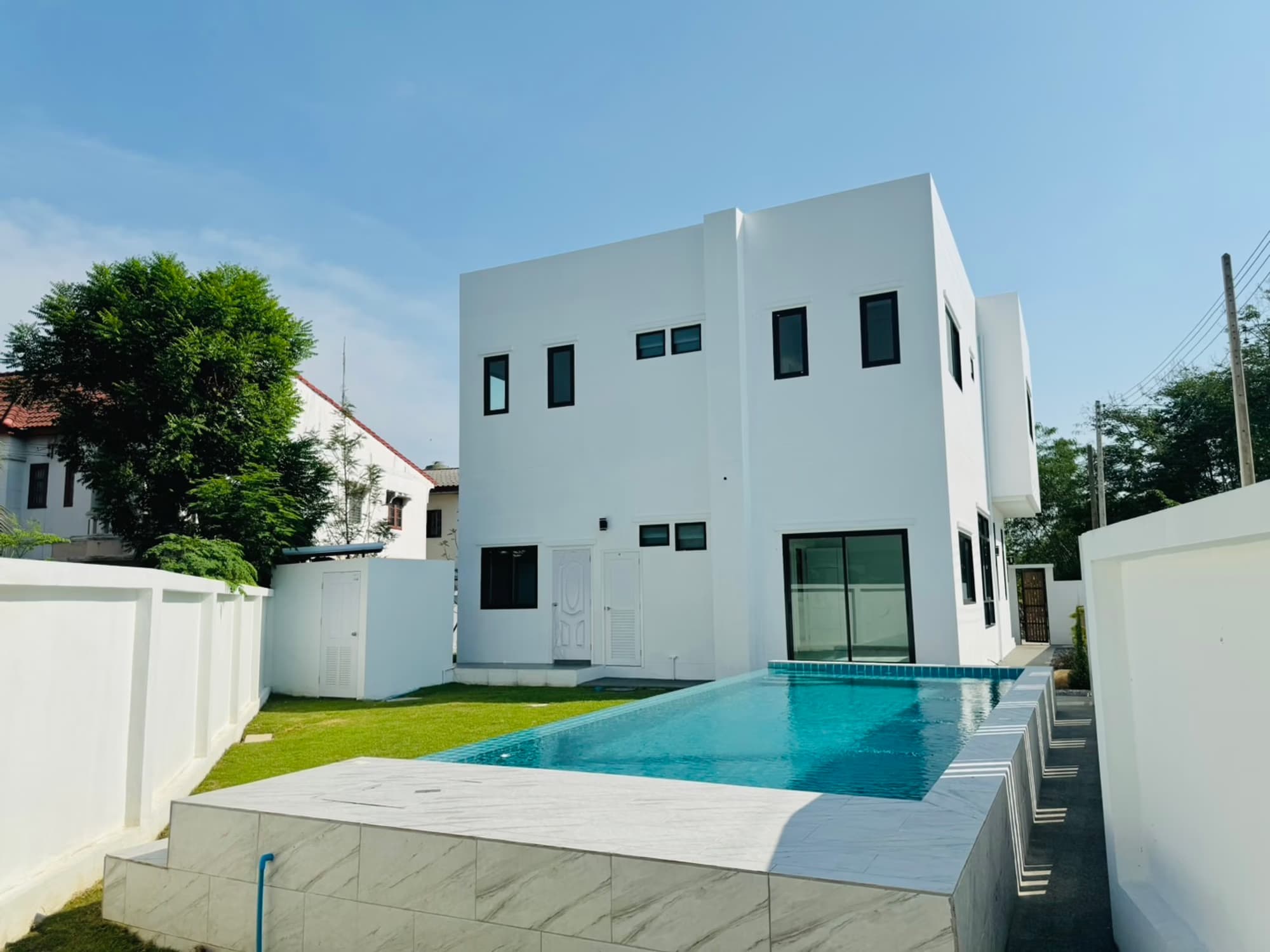 4 Bed House for Sale in Mueang Chiang Mai - Image 1