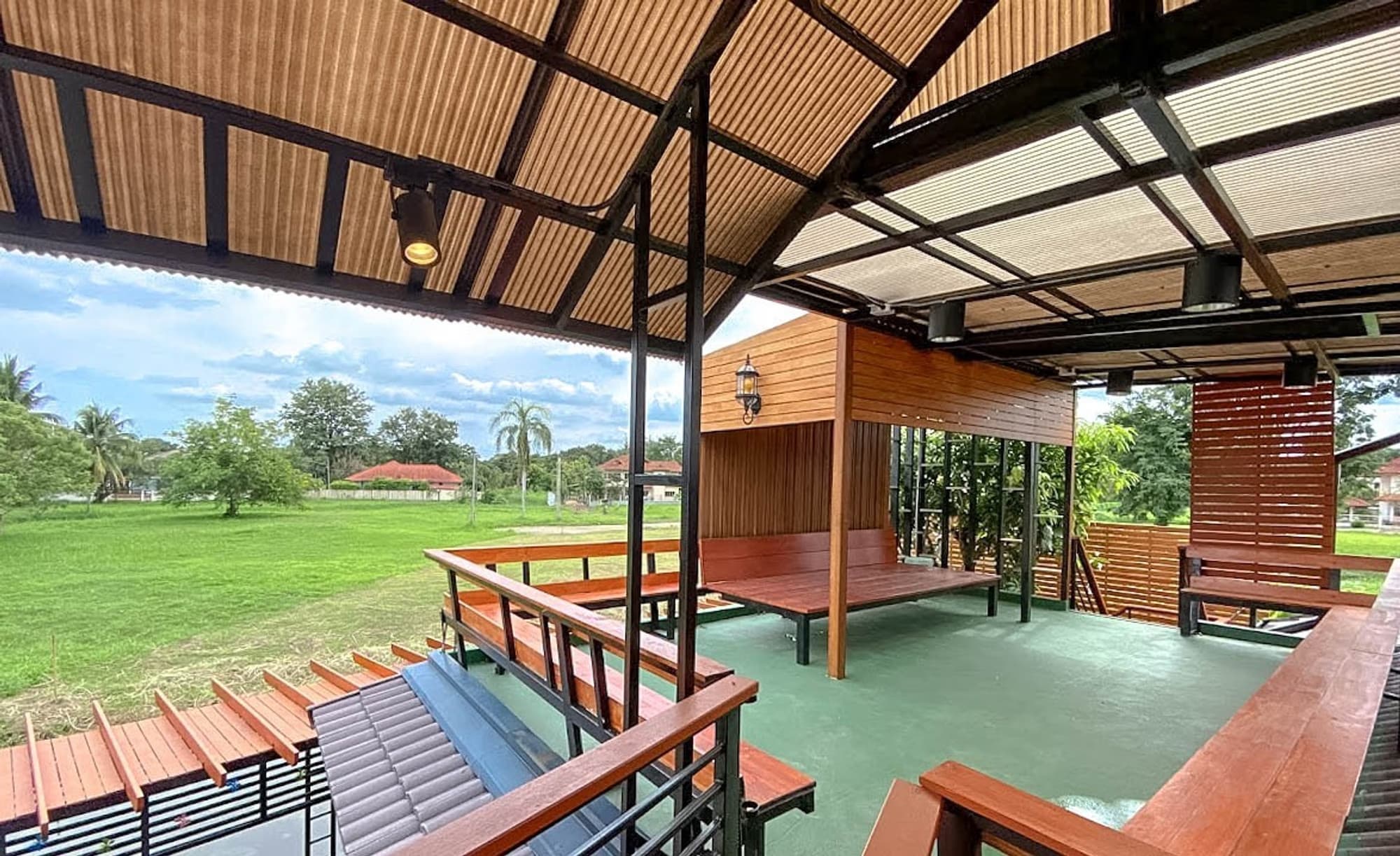 4 Bedroom House - Image 9