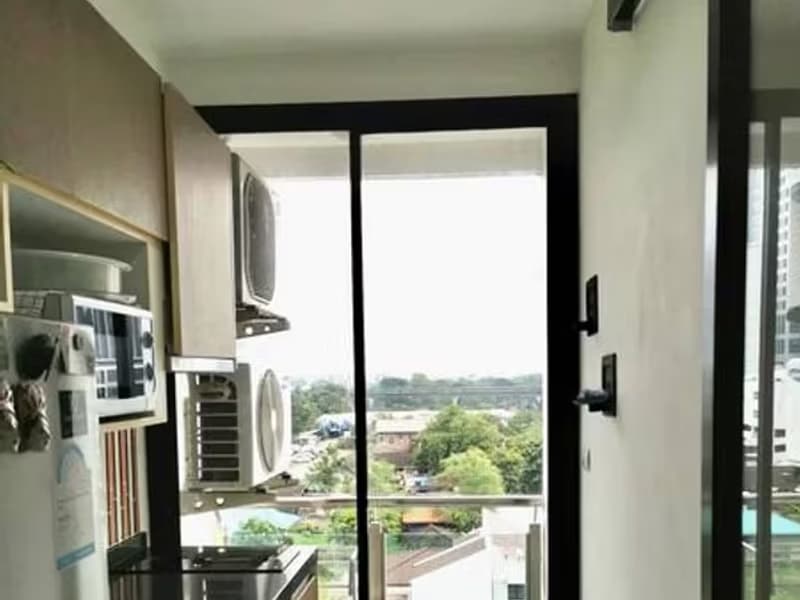 1 Bedroom Condo