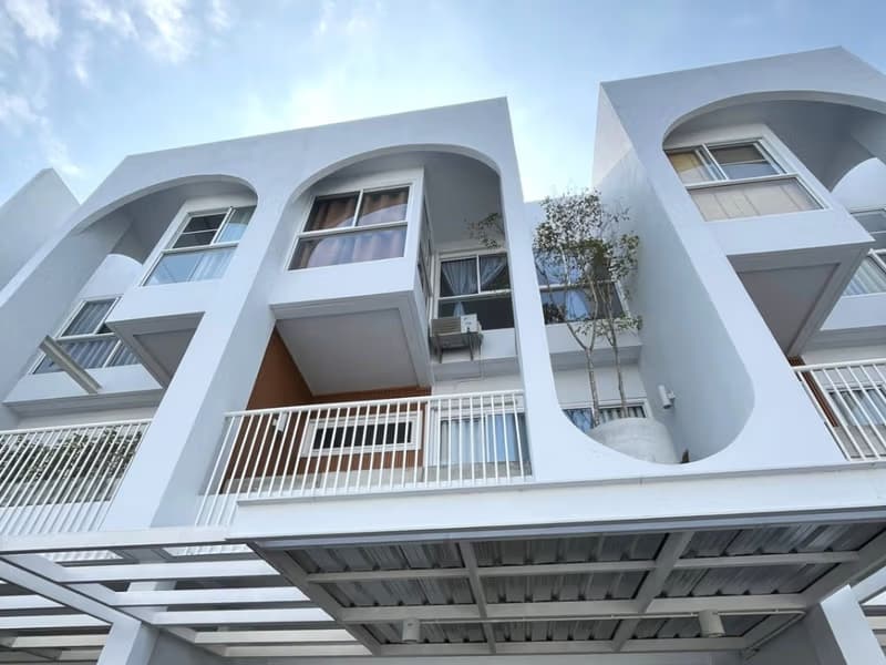 3 Bed Townhouse for Sale in Mueang Chiang Mai