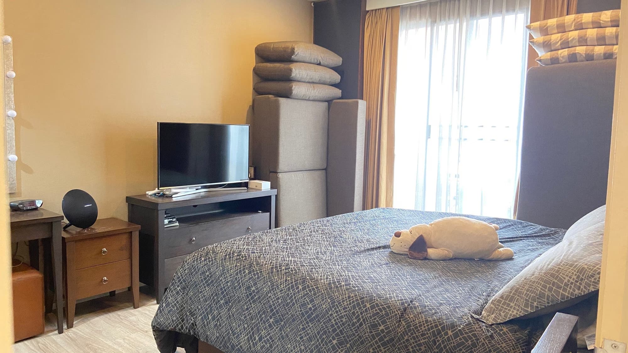 2 Bed Condo for Rent and Sale in undefined - Image 2