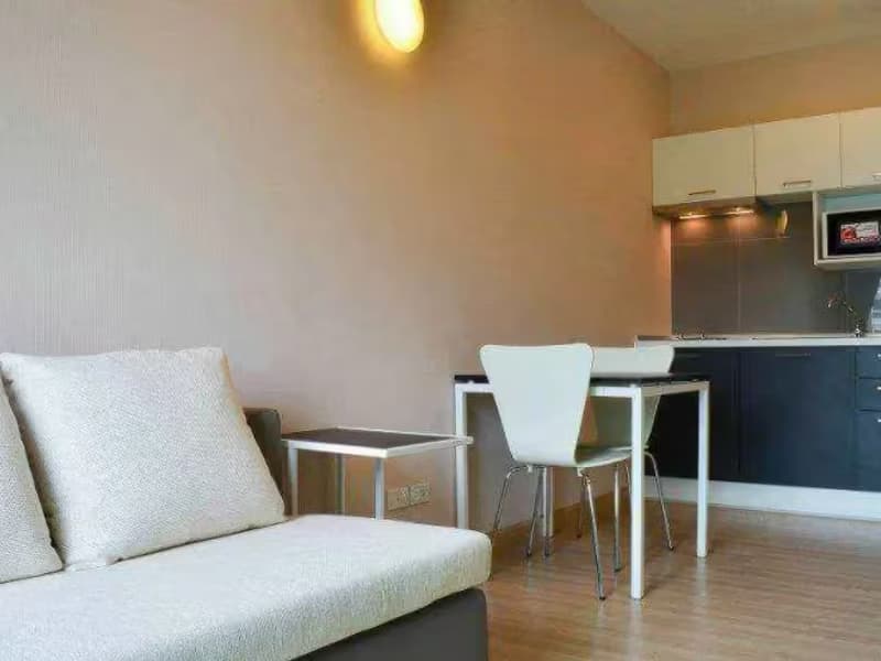 1 Bedroom Condo