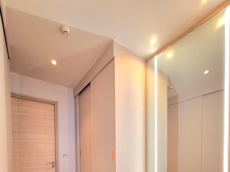 Condo for Rent at Bearing Residence
