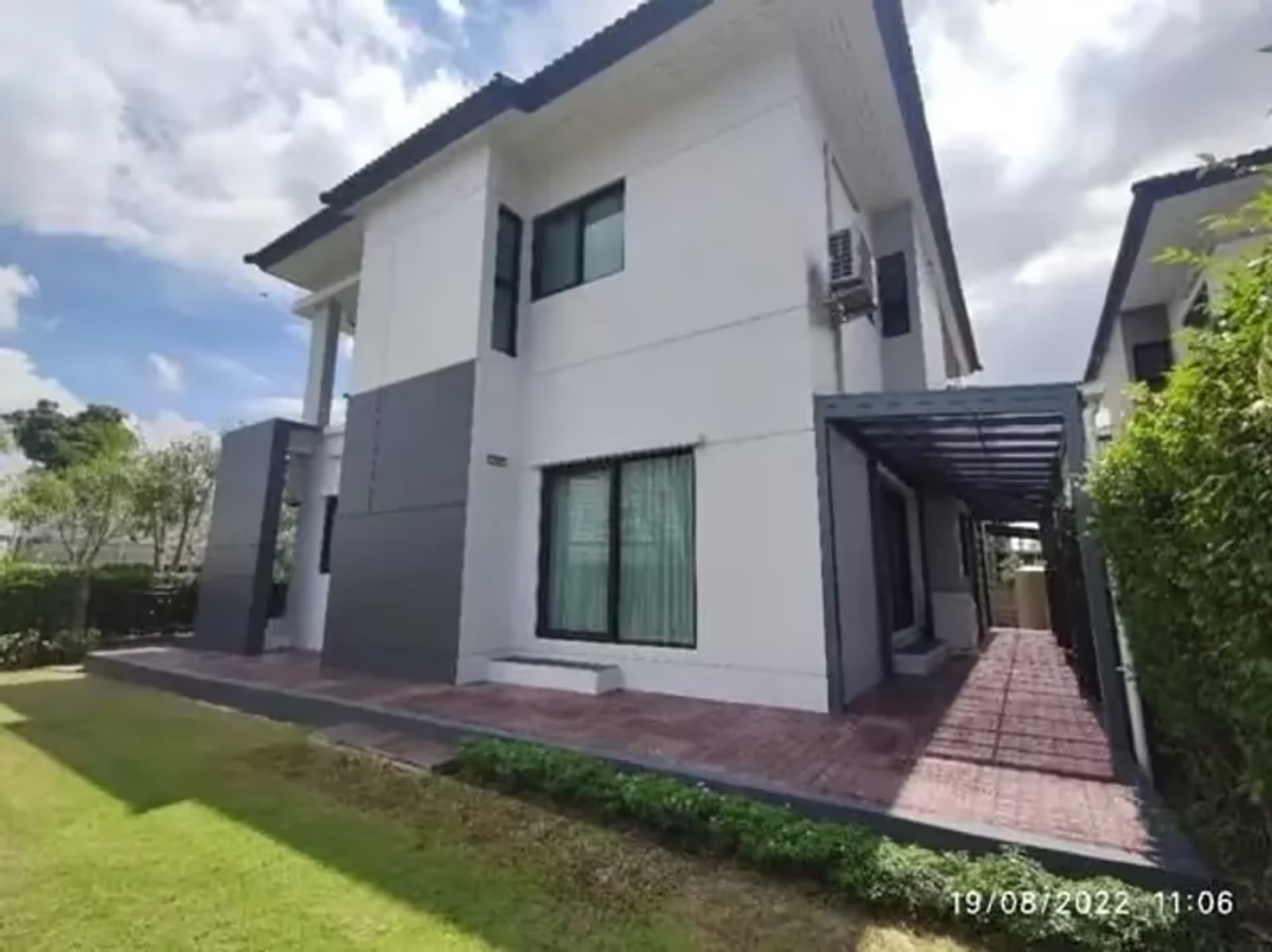 4 Bedroom House - Image 32