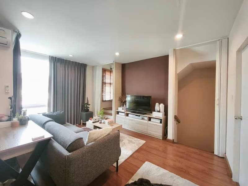 3 Bed Townhouse for Sale in Lat Krabang