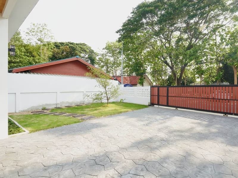 House for Sale in Mueang Kaeo, Mae Rim.