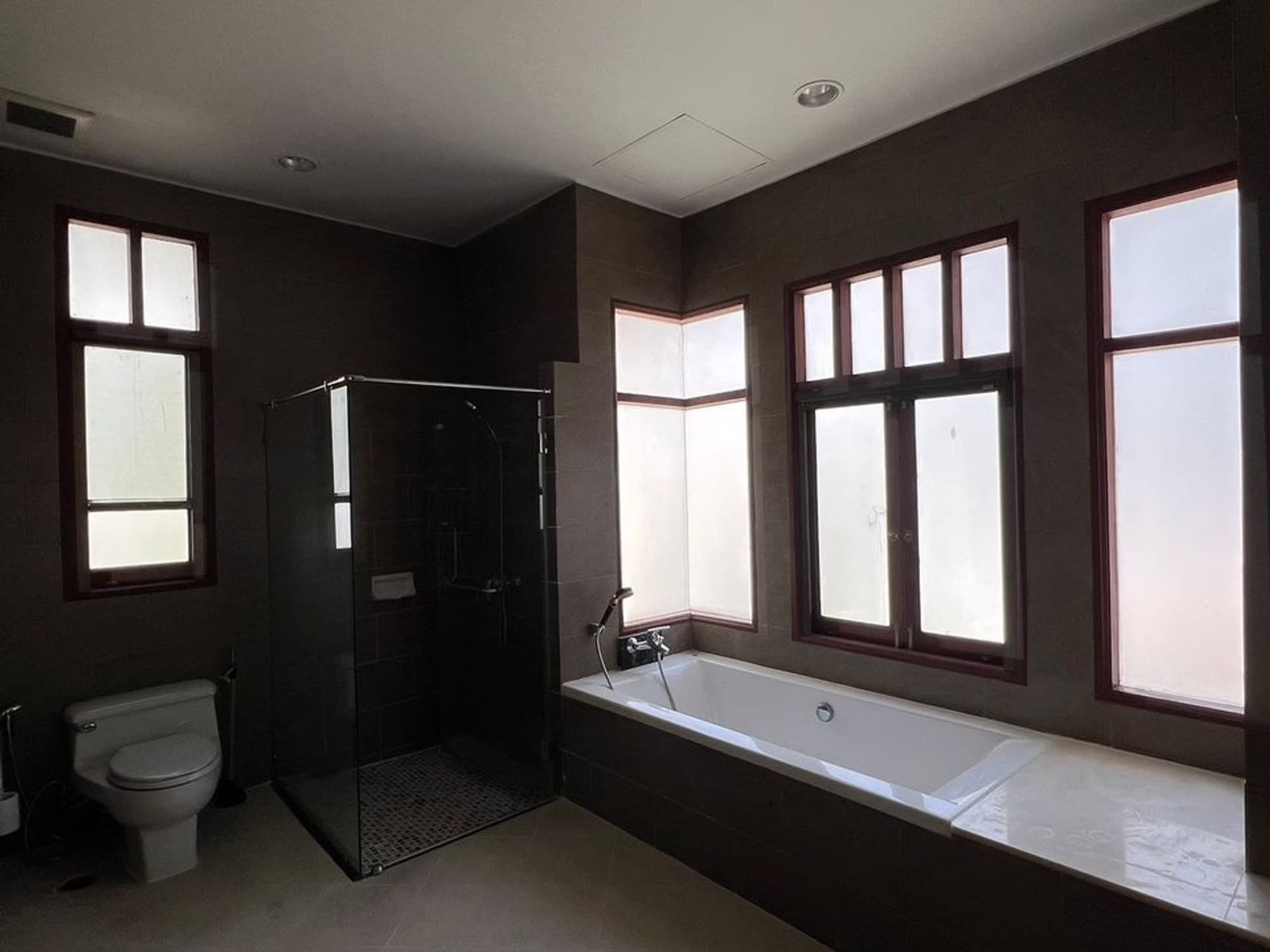4 Bed House for Rent in Watthana - Image 6