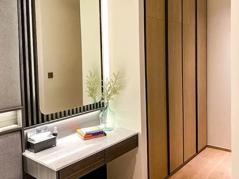 1 Bedroom Condo