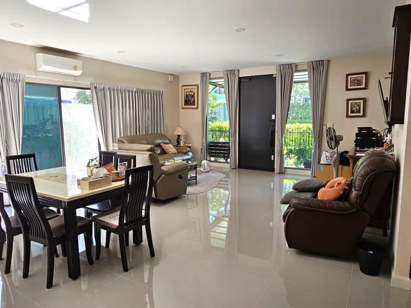 4 Bed House for Rent in Lat Krabang
