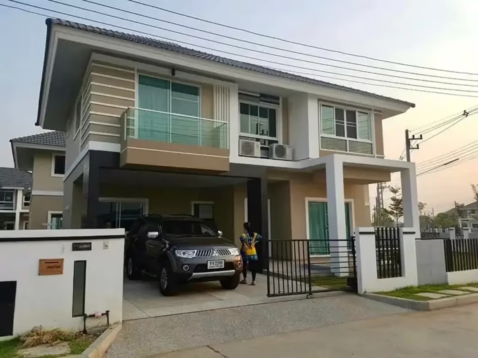 3 Bedroom House - Image 14