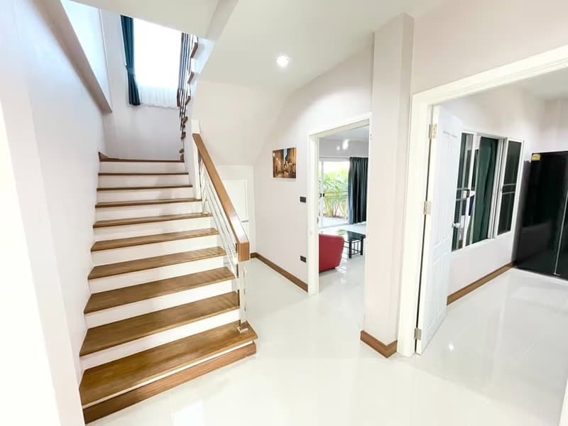 4 Bed House for Rent in San Sai