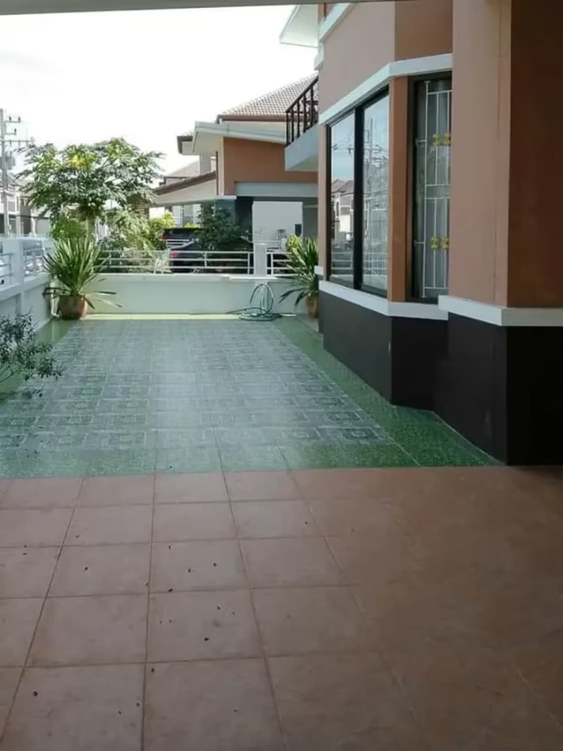 5 Bedroom House - Image 10