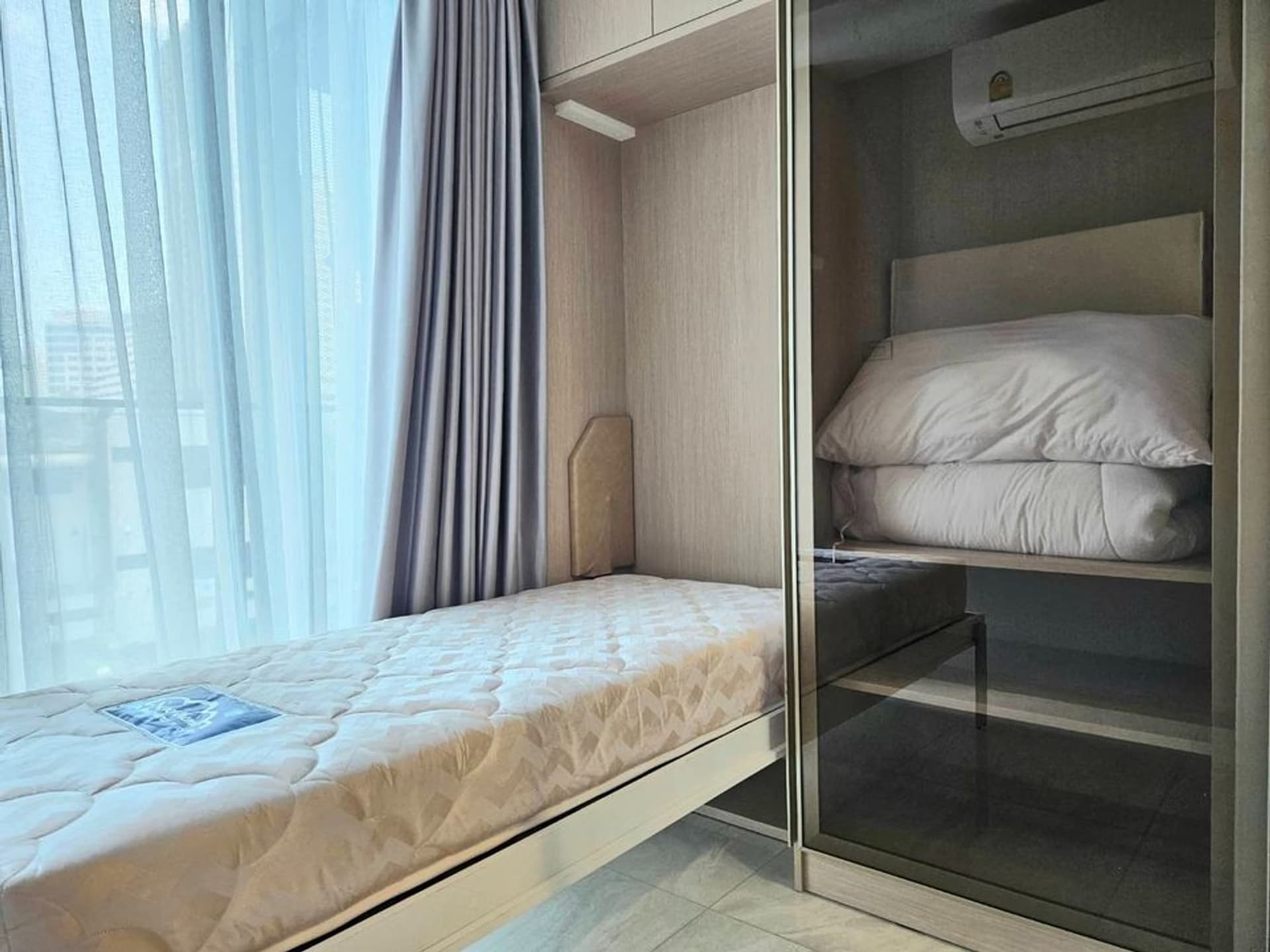 1 ห้องนอน Condo สำหรับ จำหน่าย ใกล้ Sukhumvit MRT - Image 4