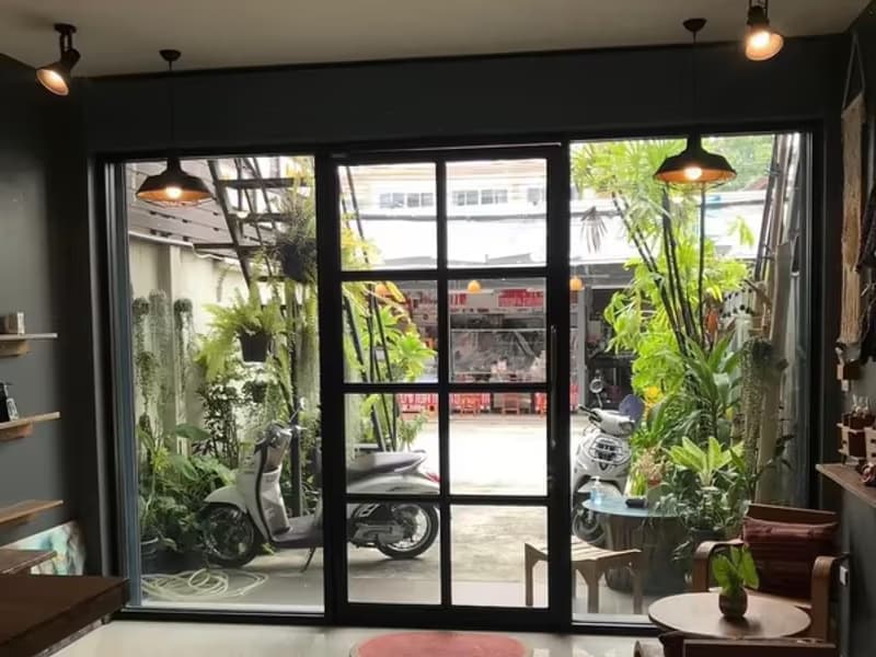 3 Bedroom Commercial