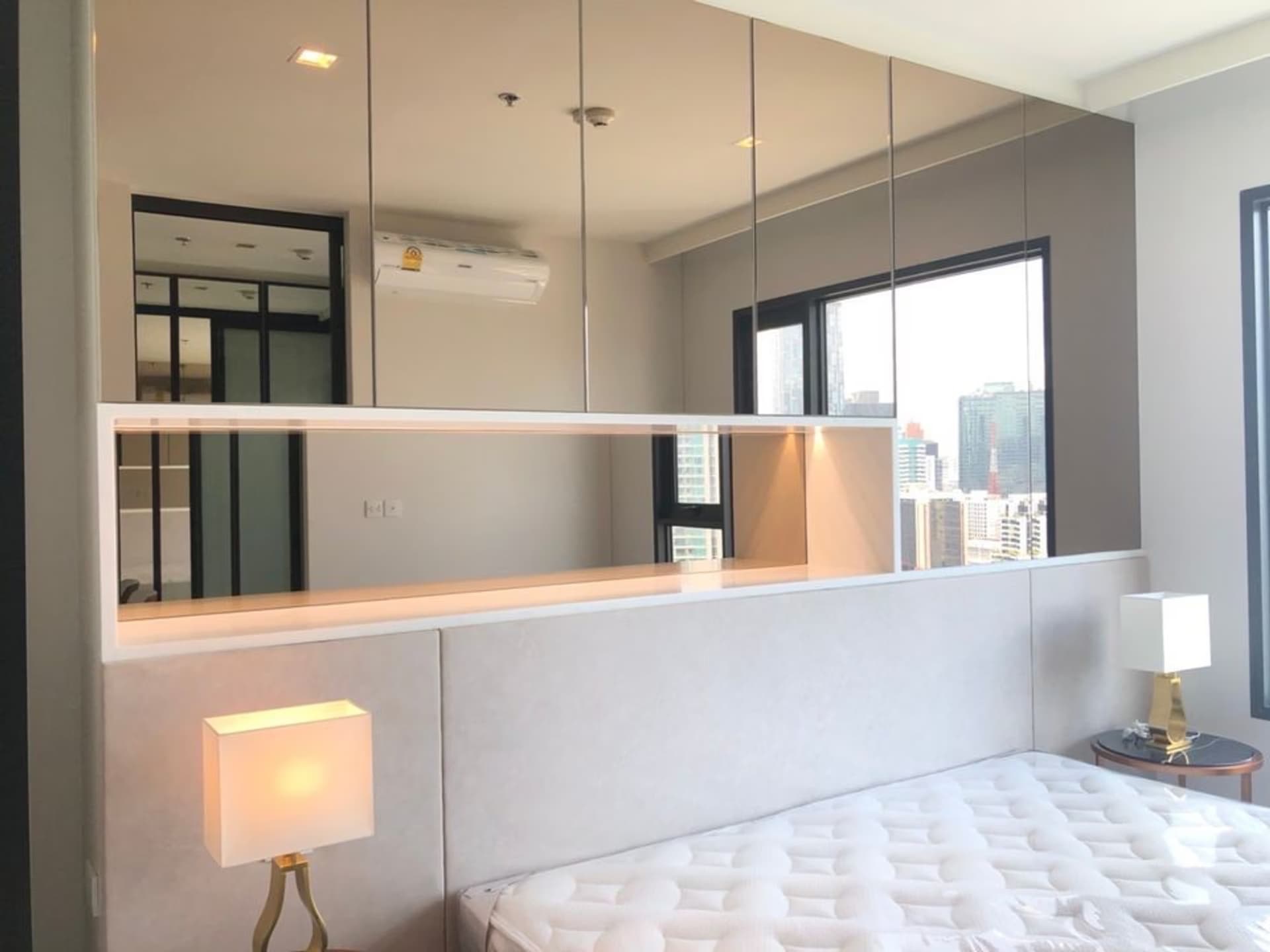 1 ห้องนอน Condo สำหรับ จำหน่าย ใกล้ Phloen Chit BTS - Image 5