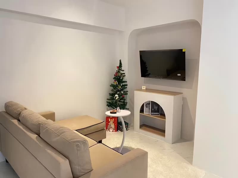 Beautiful condo with furniture behind Bangkok Hospital