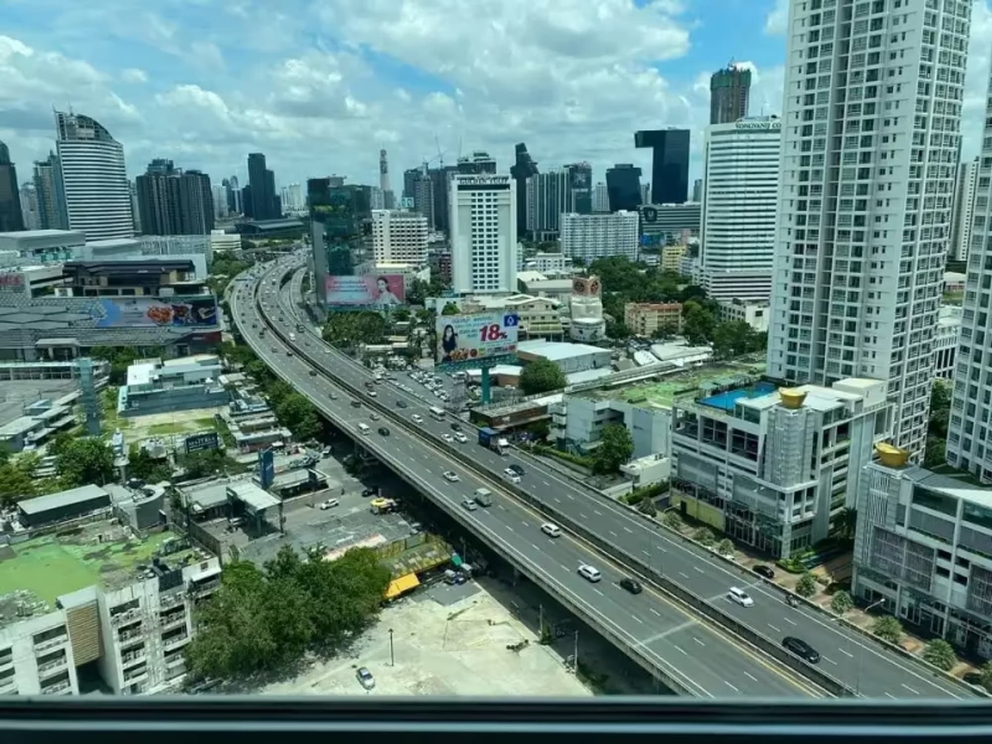 1 Bedroom Condo for Rent at Lumpini Park Rama 9 - Ratchada - Image 6