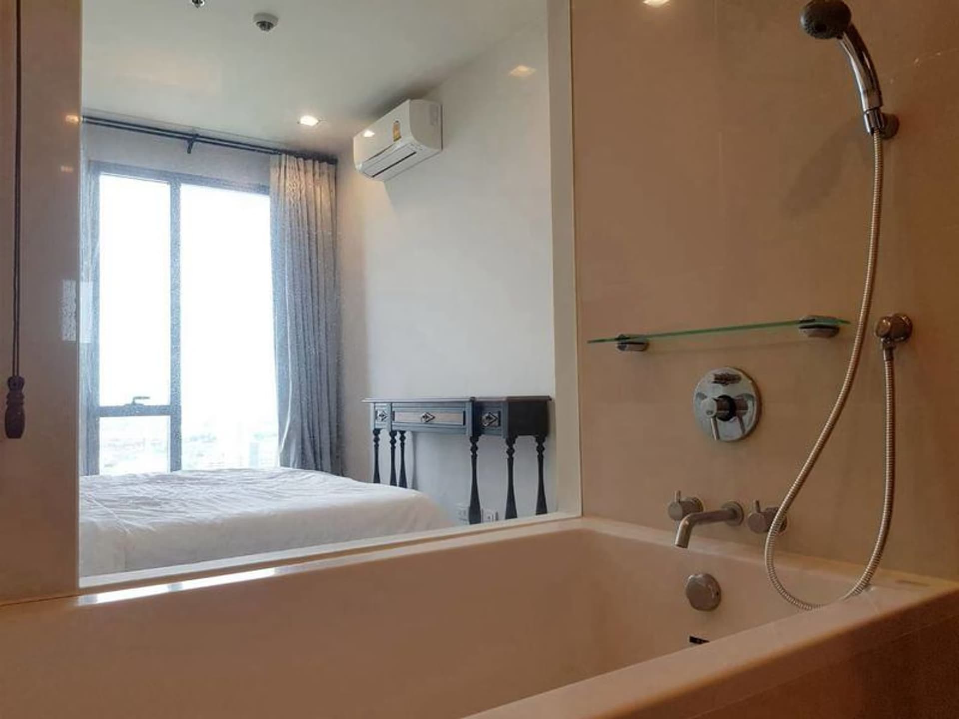 2 Bed Condo for Rent in Khlong Toei - Image 6