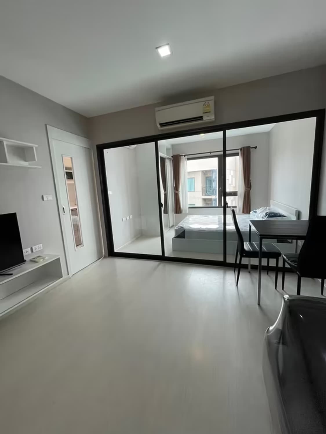 Condolette Pixel Sathorn - Image 6
