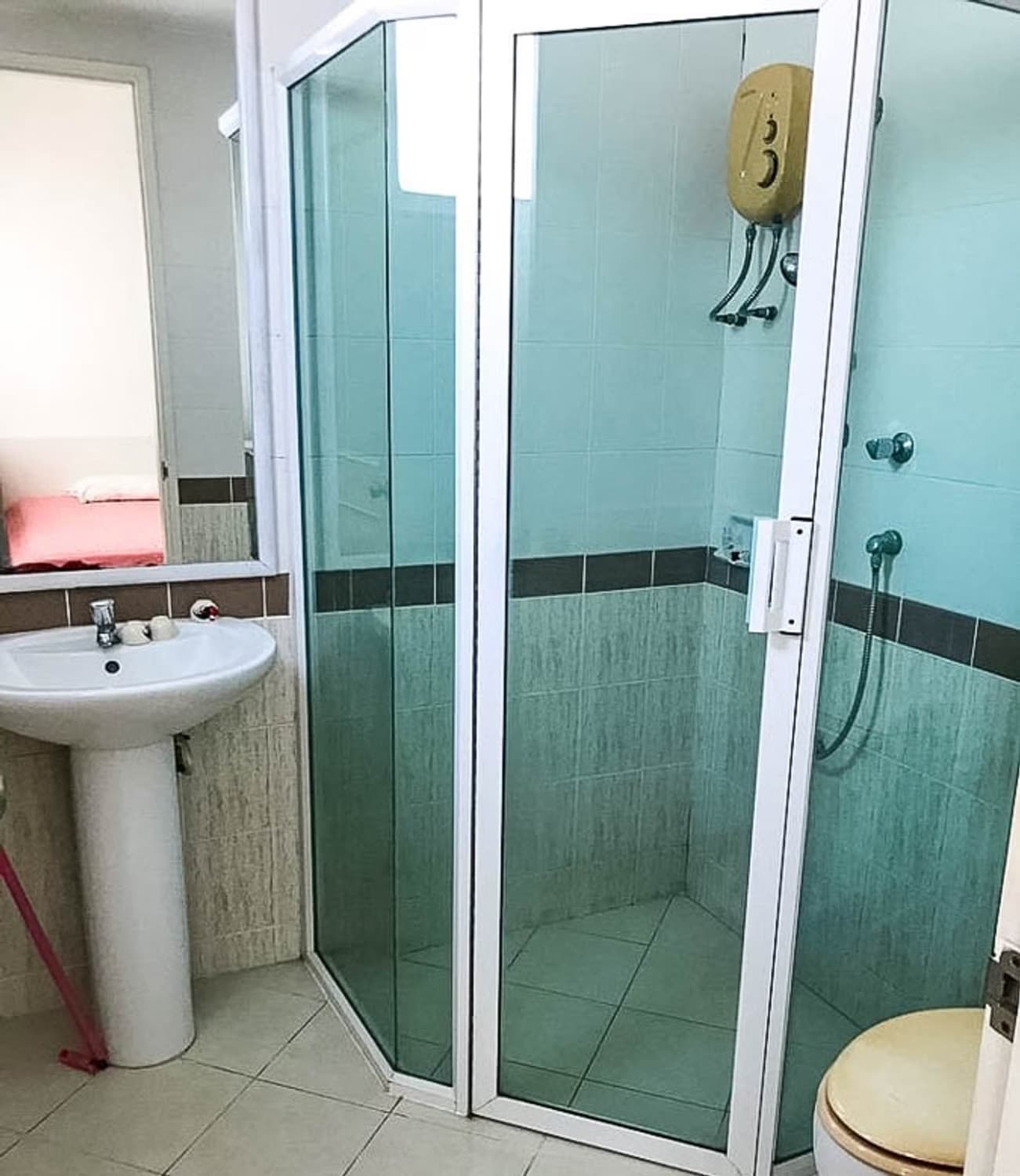 3 Bedroom House - Image 7