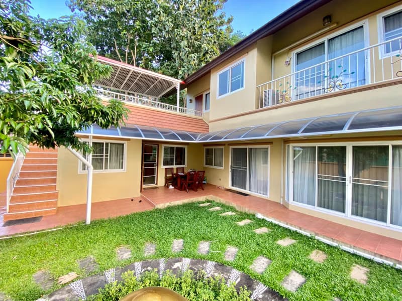 5 Bed House for Rent in Mueang Chiang Mai District