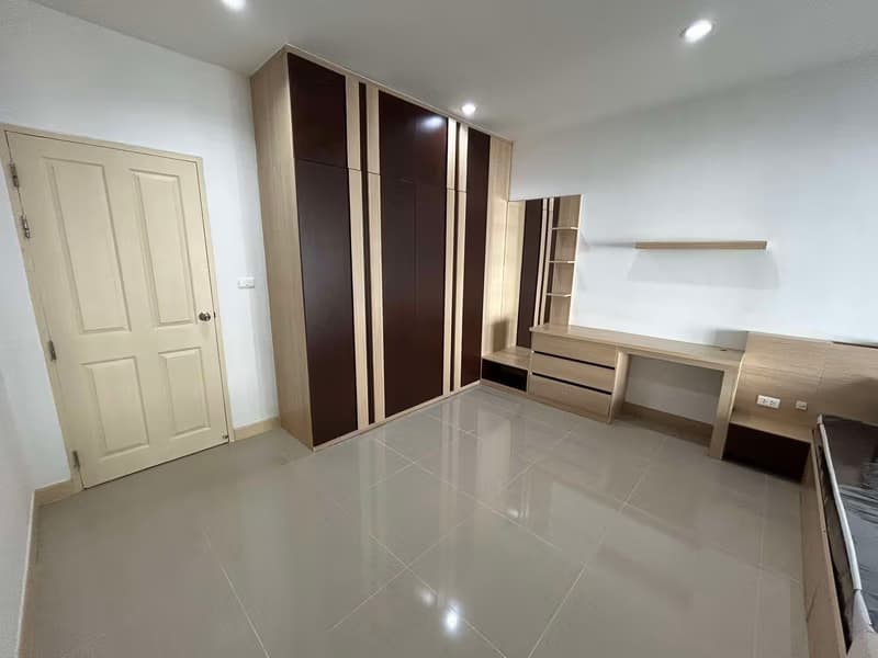 2 Bed Townhouse for Rent in Mueang Chiang Mai
