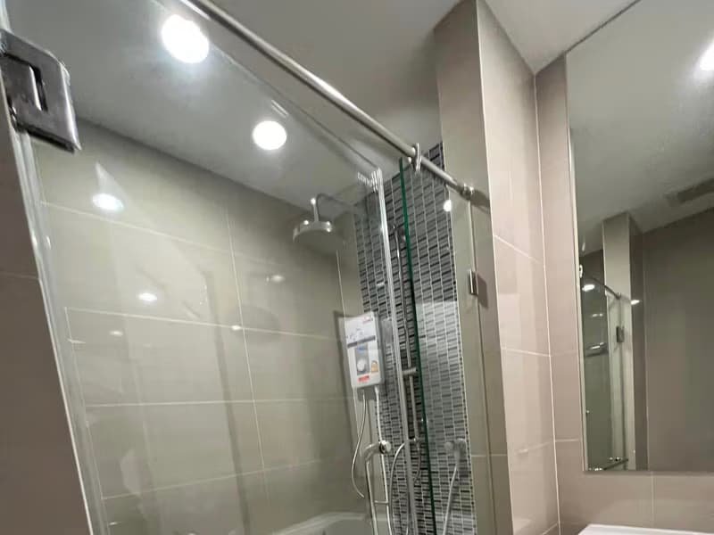 1 Bedroom Condo