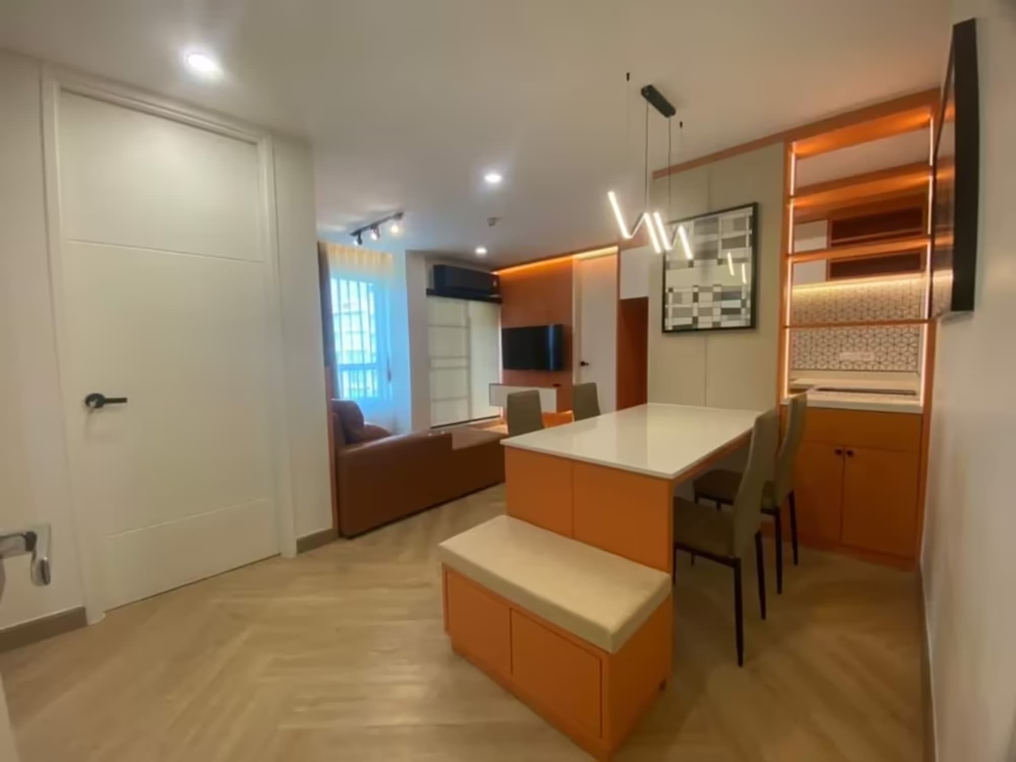 Condo for Sale at DCondo Sign - Image 6