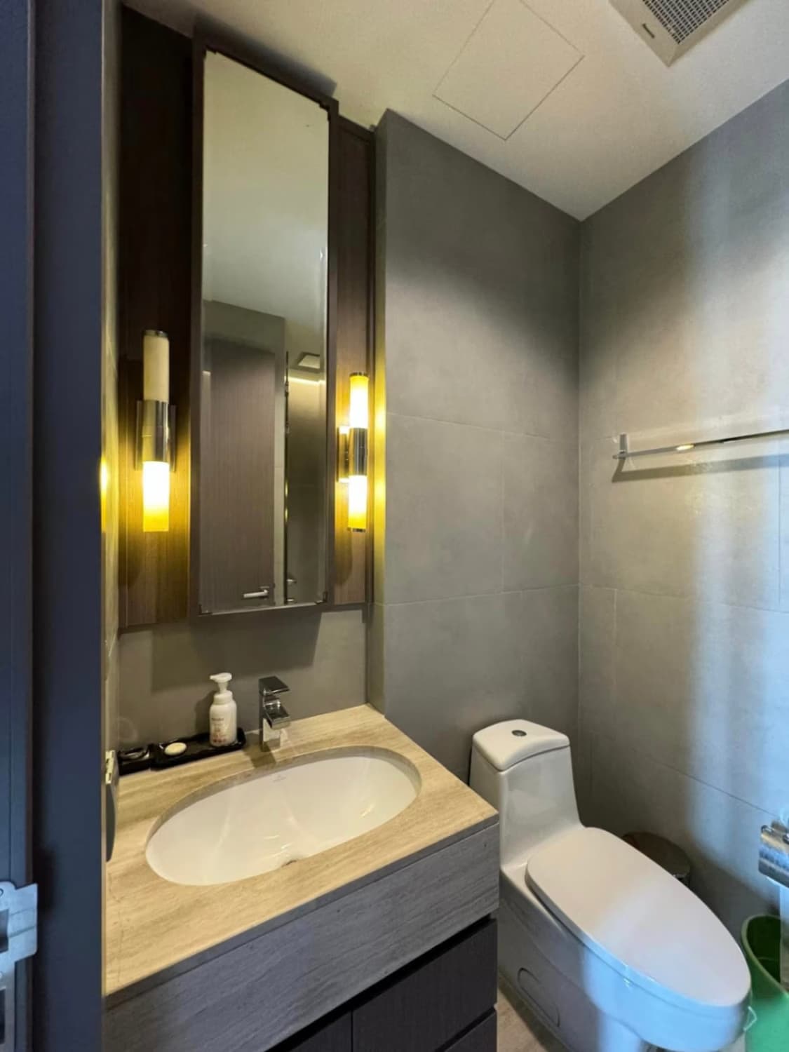 2 Bed Condo for Sale  Near Surasak BTS - Image 12