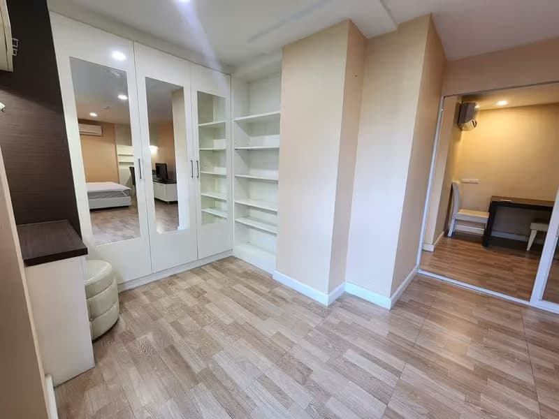 Condo for Sale, Sale w/Tenant at Chayayon