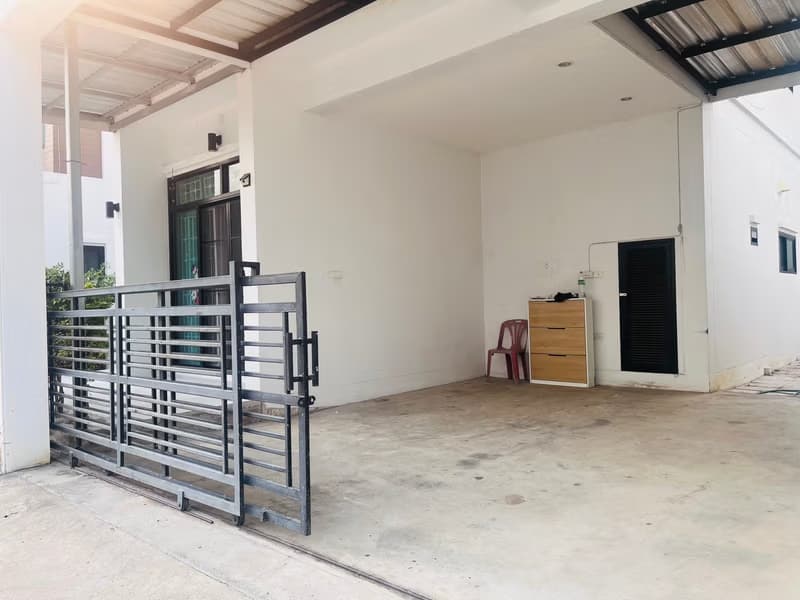 3 Bed House for Rent in Saraphi District