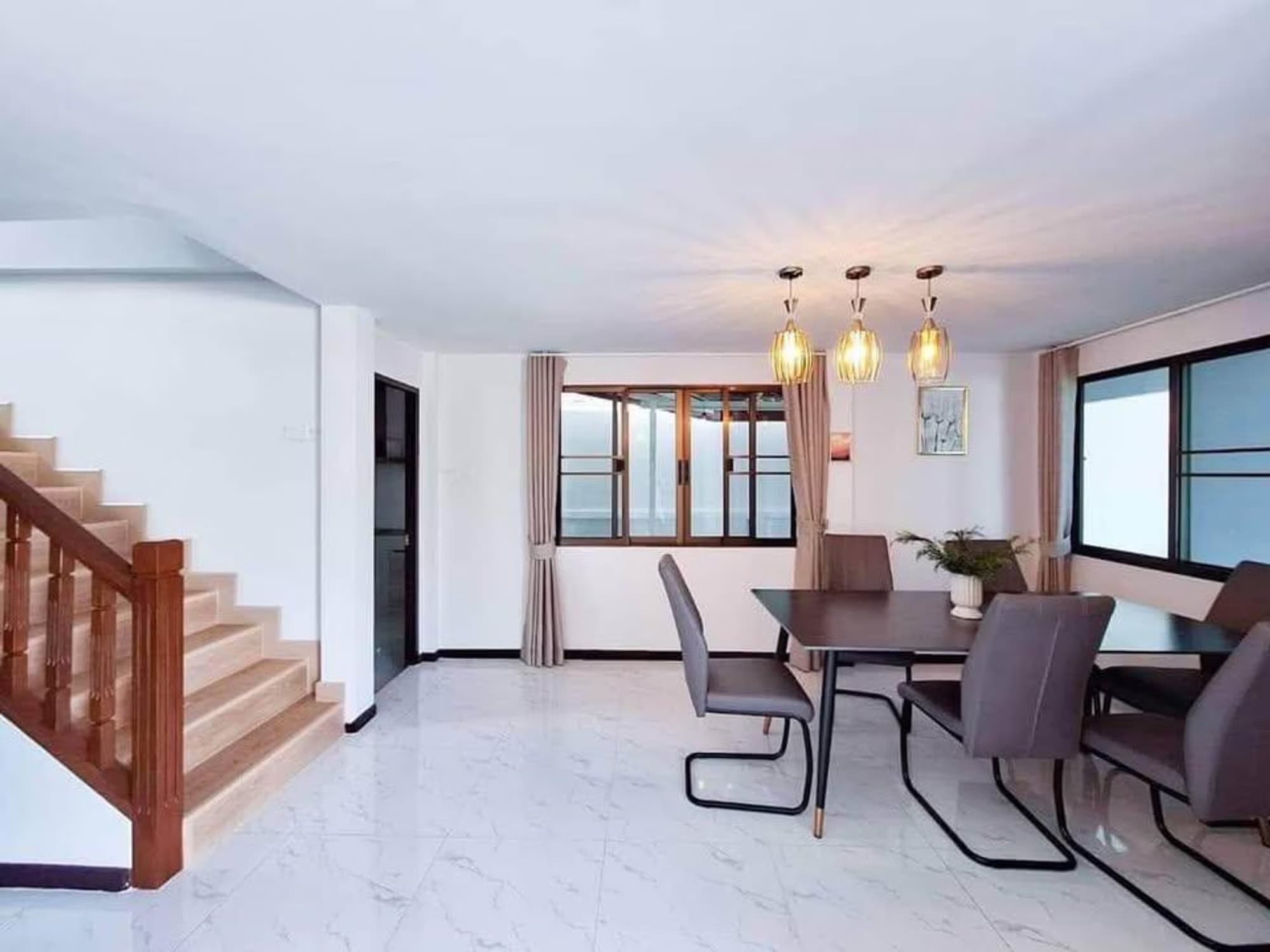 5 Bed House for Rent in San Sai - Image 4