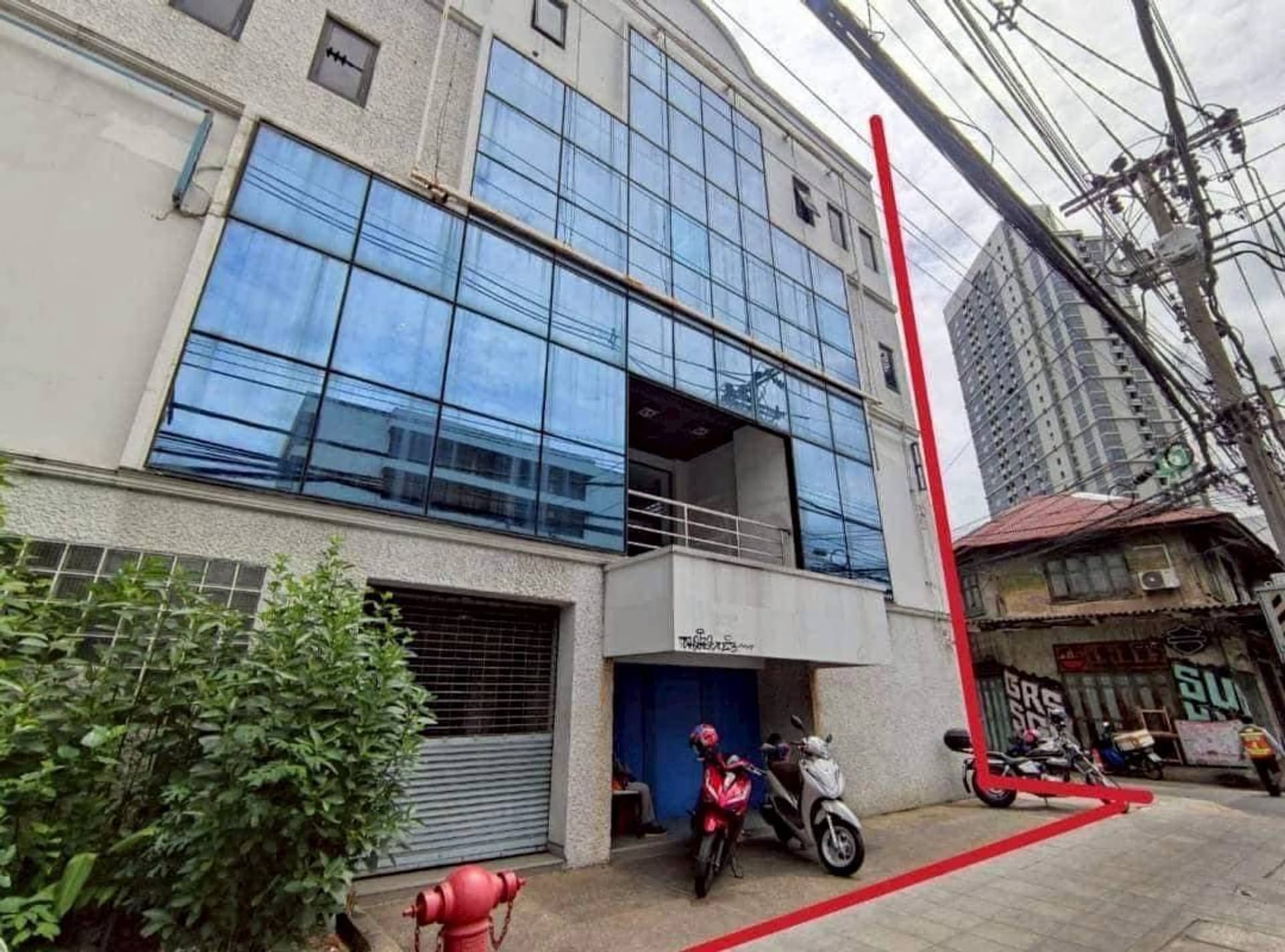 3 卧室 商业 用于 出租 在 Khlong Toei - Image 8