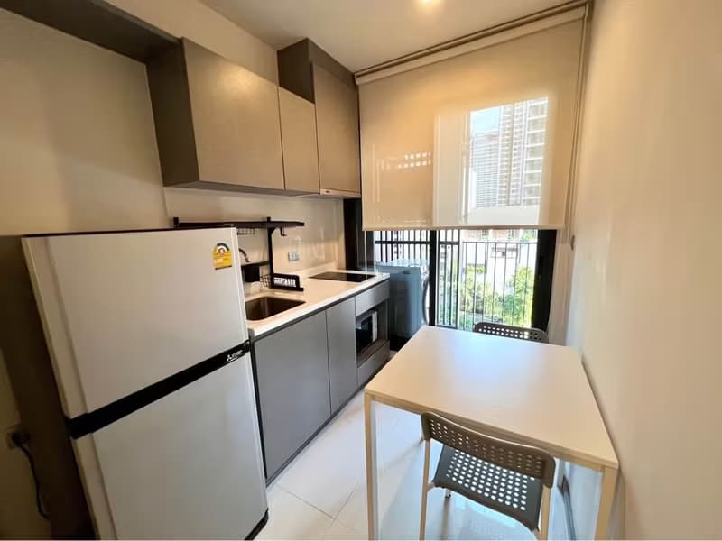 Condo for Rent at Life Asoke Hype