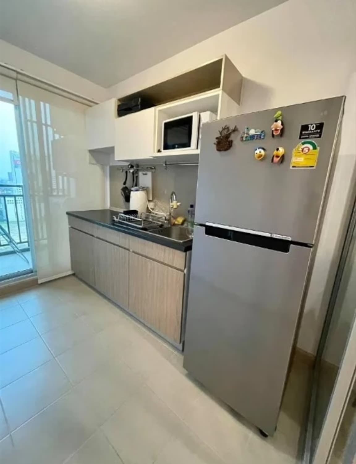 1 ห้องนอน Condo สำหรับ จำหน่าย ใกล้ Phra Ram 9 MRT - Image 3