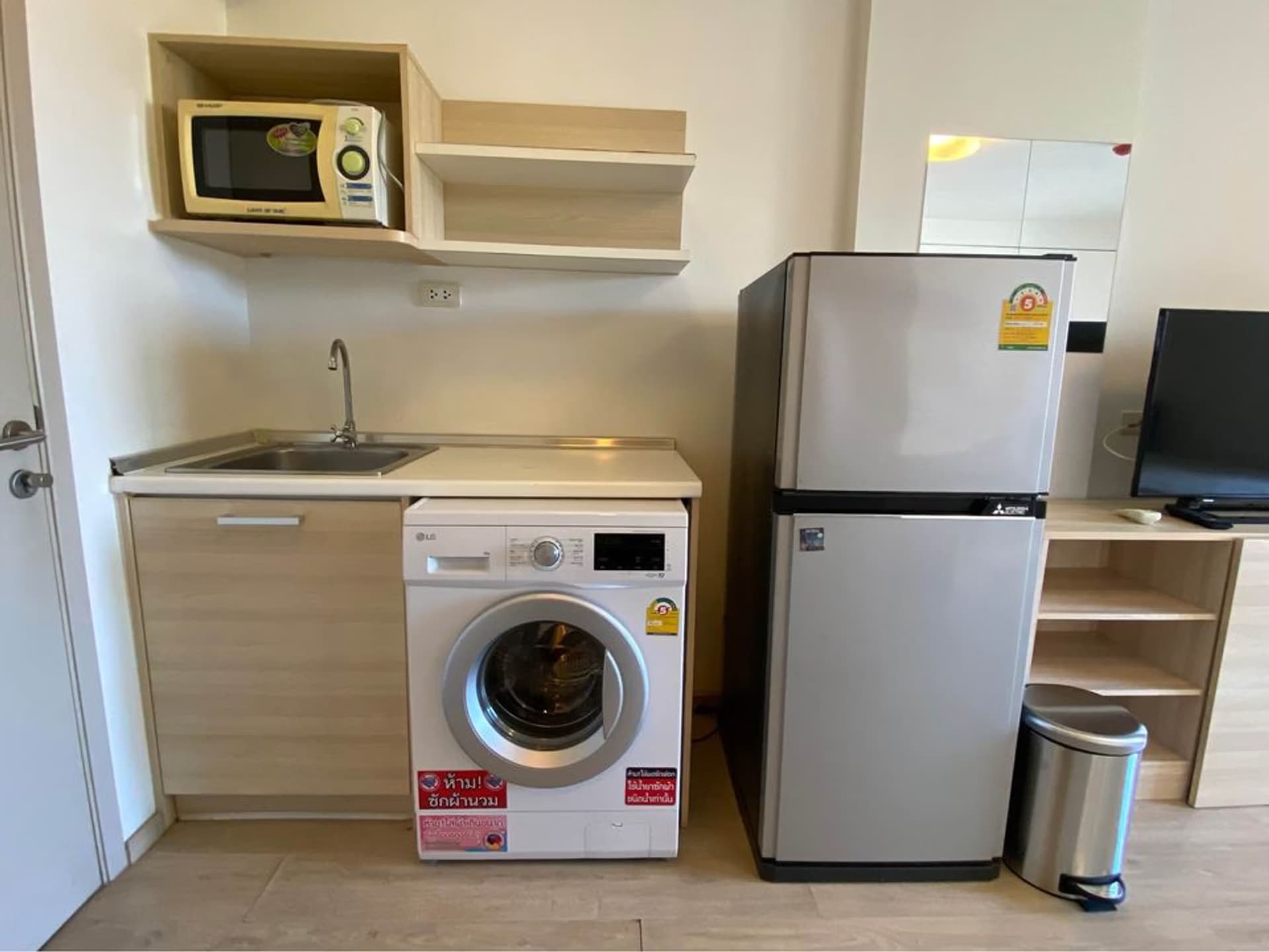Condo for Rent at Elio Del Ray - Image 11