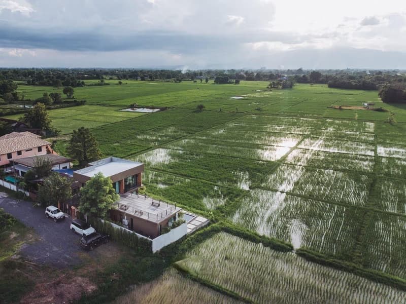 Pool Villa with A Beautiful 180-Degree View Over Rice Paddies