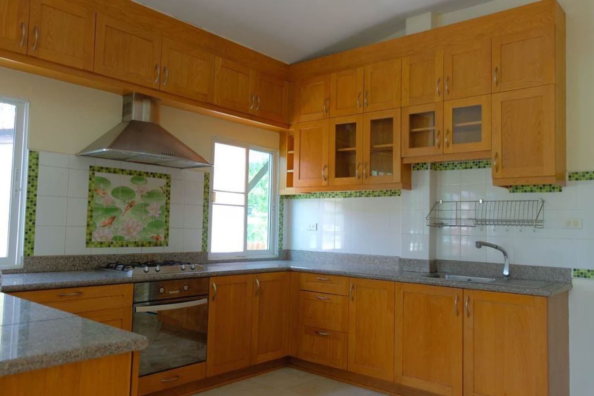 4 Bed House for Rent and Sale in Hang Dong - Image 6