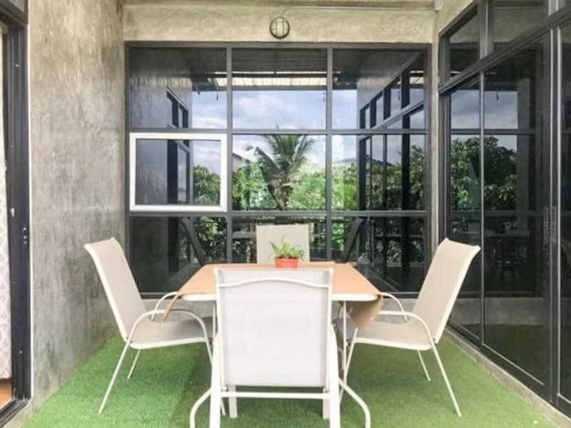2-Story Loft Style House for Rent