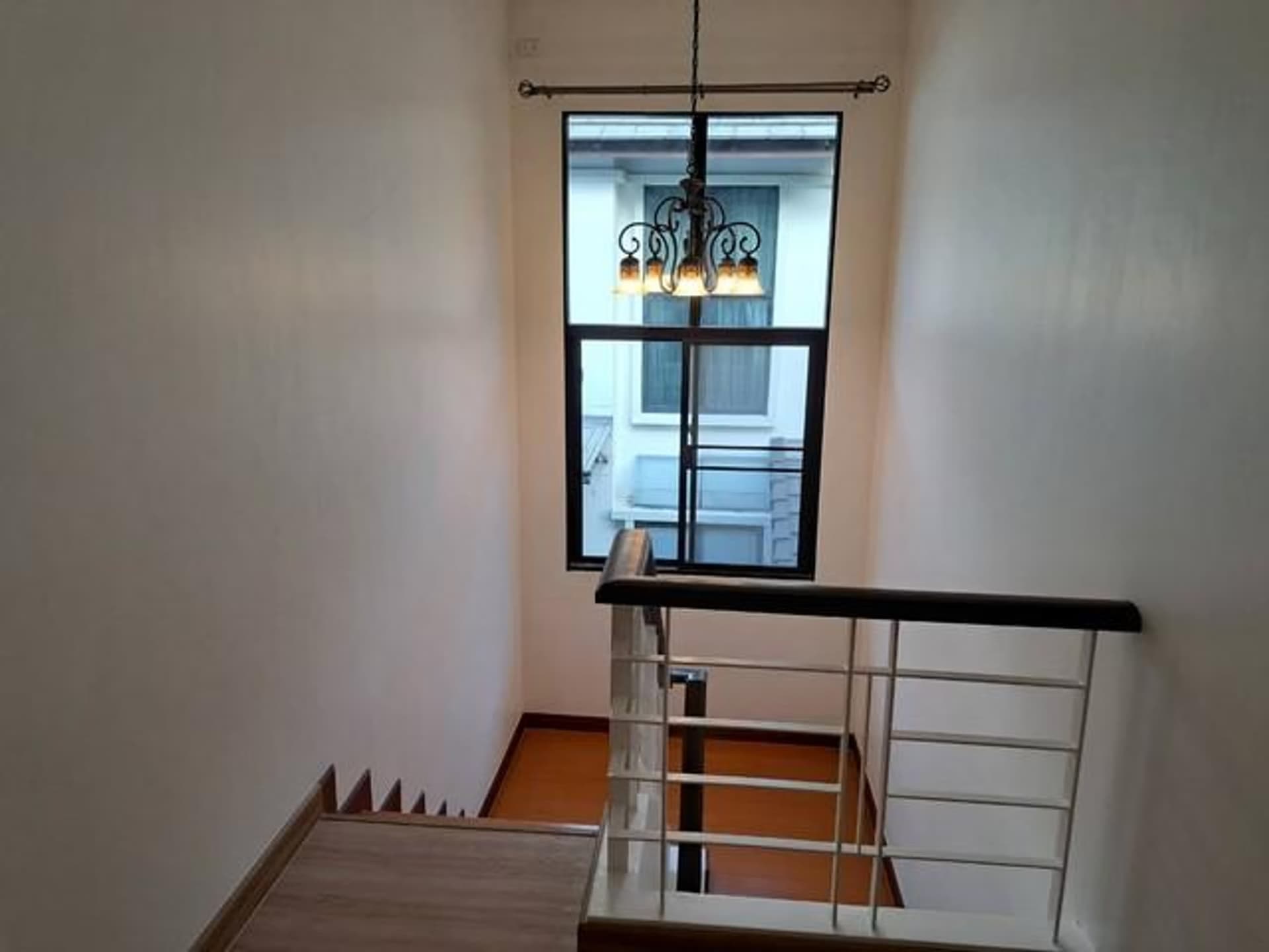 House for Sale in Lake View Park - Image 3