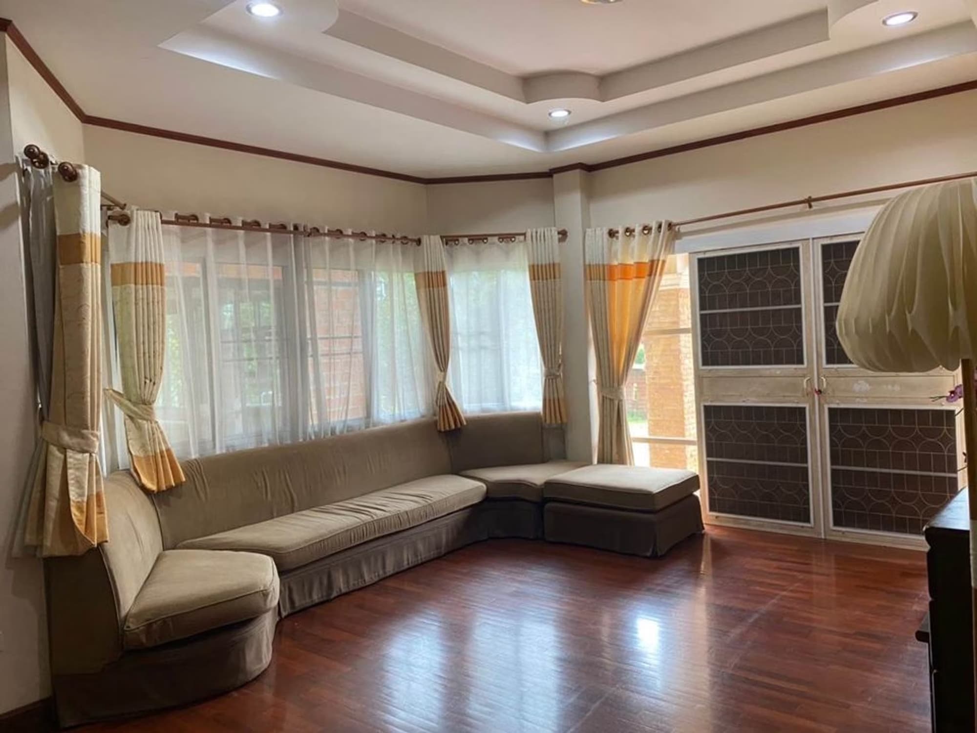 5 Bed House for Rent in San Sai - Image 4